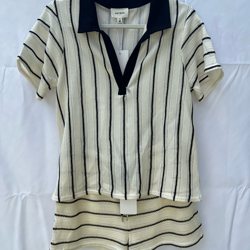 Heyson Open knit black and Ivory set.